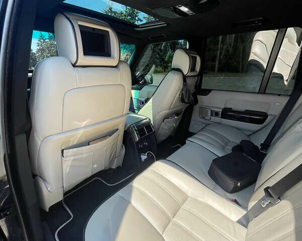 Черный Ленд Ровер Рендж Ровер, объемом двигателя 4.2 л и пробегом 253 тыс. км за 9999 $, фото 6 на Automoto.ua