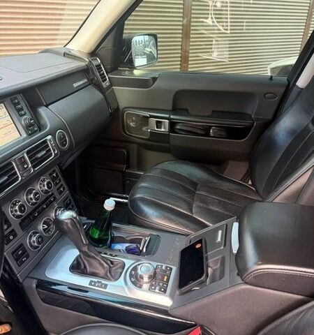 Черный Ленд Ровер Рендж Ровер, объемом двигателя 4.2 л и пробегом 230 тыс. км за 12000 $, фото 19 на Automoto.ua