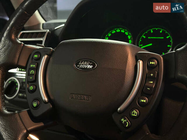 Чорний Ленд Ровер Рендж Ровер, об'ємом двигуна 4.2 л та пробігом 150 тис. км за 13700 $, фото 41 на Automoto.ua
