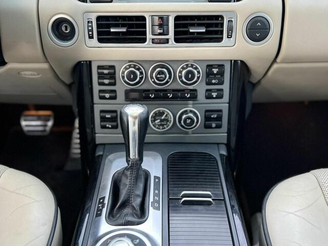 Чорний Ленд Ровер Рендж Ровер, об'ємом двигуна 4.2 л та пробігом 400 тис. км за 10000 $, фото 2 на Automoto.ua