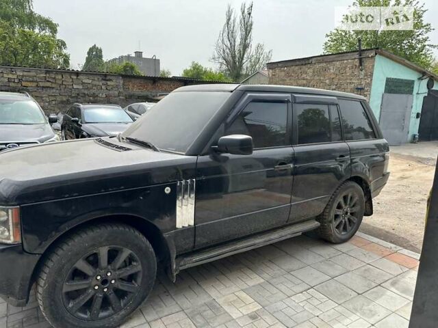 Черный Ленд Ровер Рендж Ровер, объемом двигателя 4.2 л и пробегом 304 тыс. км за 10000 $, фото 1 на Automoto.ua