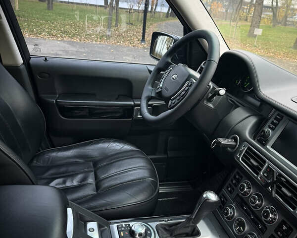 Чорний Ленд Ровер Рендж Ровер, об'ємом двигуна 4.2 л та пробігом 228 тис. км за 12900 $, фото 13 на Automoto.ua