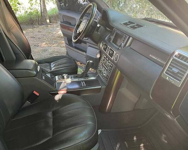 Чорний Ленд Ровер Рендж Ровер, об'ємом двигуна 4.39 л та пробігом 210 тис. км за 11500 $, фото 16 на Automoto.ua
