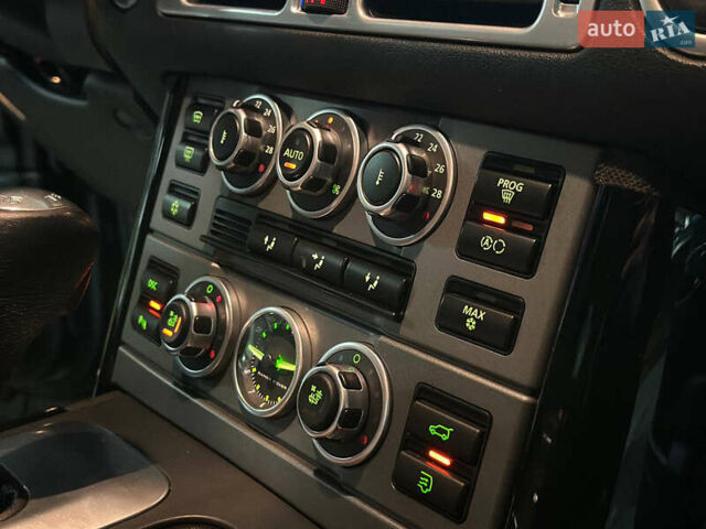 Чорний Ленд Ровер Рендж Ровер, об'ємом двигуна 4.2 л та пробігом 150 тис. км за 13700 $, фото 35 на Automoto.ua