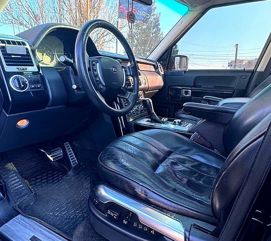 Черный Ленд Ровер Рендж Ровер, объемом двигателя 4.2 л и пробегом 225 тыс. км за 11500 $, фото 8 на Automoto.ua