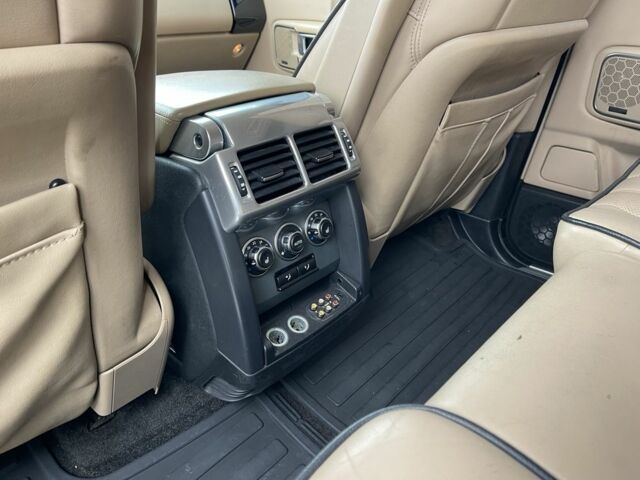 Чорний Ленд Ровер Рендж Ровер, об'ємом двигуна 3.6 л та пробігом 290 тис. км за 15000 $, фото 7 на Automoto.ua