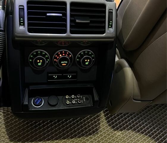 Черный Ленд Ровер Рендж Ровер, объемом двигателя 3.6 л и пробегом 211 тыс. км за 14900 $, фото 7 на Automoto.ua