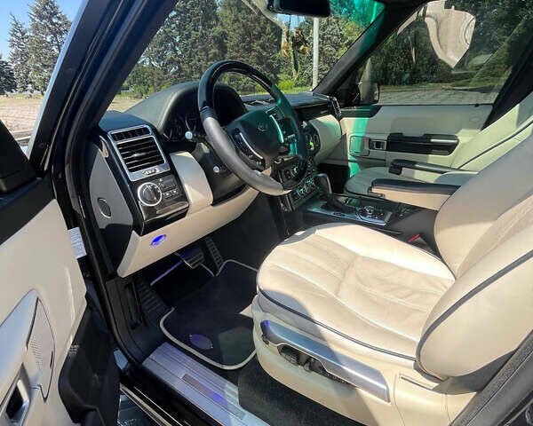 Черный Ленд Ровер Рендж Ровер, объемом двигателя 4.2 л и пробегом 253 тыс. км за 9999 $, фото 7 на Automoto.ua