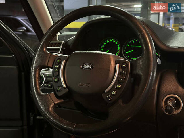 Чорний Ленд Ровер Рендж Ровер, об'ємом двигуна 4.2 л та пробігом 150 тис. км за 13700 $, фото 40 на Automoto.ua