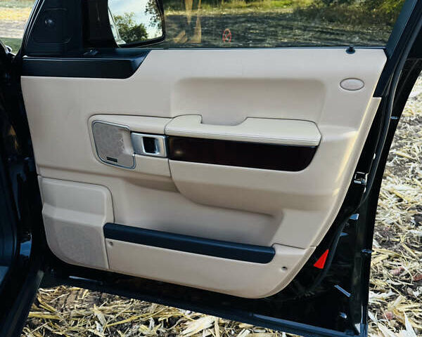 Чорний Ленд Ровер Рендж Ровер, об'ємом двигуна 4.2 л та пробігом 236 тис. км за 13000 $, фото 27 на Automoto.ua