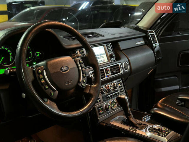 Чорний Ленд Ровер Рендж Ровер, об'ємом двигуна 4.2 л та пробігом 150 тис. км за 13700 $, фото 11 на Automoto.ua