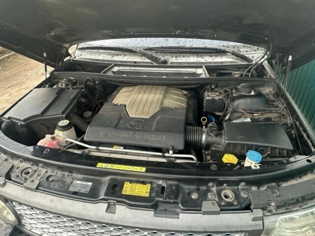 Черный Ленд Ровер Рендж Ровер, объемом двигателя 4.2 л и пробегом 230 тыс. км за 9000 $, фото 2 на Automoto.ua