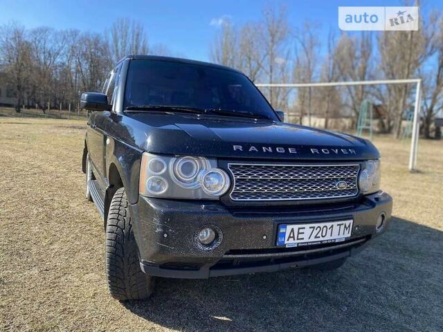Черный Ленд Ровер Рендж Ровер, объемом двигателя 4.2 л и пробегом 400 тыс. км за 11000 $, фото 9 на Automoto.ua
