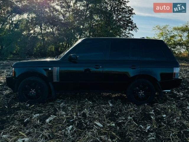 Черный Ленд Ровер Рендж Ровер, объемом двигателя 4.2 л и пробегом 243 тыс. км за 12000 $, фото 7 на Automoto.ua