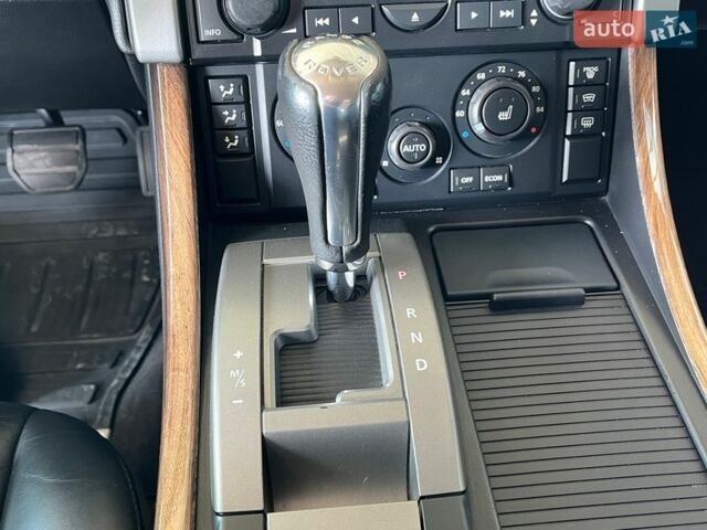 Черный Ленд Ровер Рендж Ровер, объемом двигателя 4.2 л и пробегом 145 тыс. км за 11999 $, фото 25 на Automoto.ua