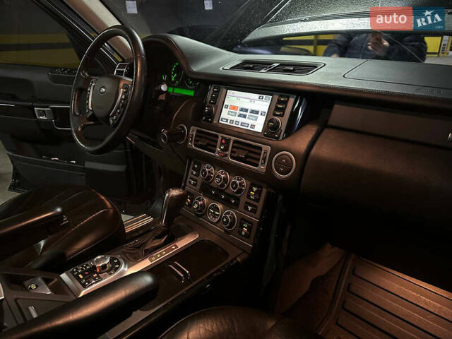 Чорний Ленд Ровер Рендж Ровер, об'ємом двигуна 4.2 л та пробігом 150 тис. км за 13700 $, фото 32 на Automoto.ua