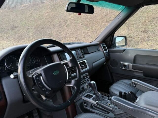 Черный Ленд Ровер Рендж Ровер, объемом двигателя 3 л и пробегом 187 тыс. км за 3200 $, фото 4 на Automoto.ua