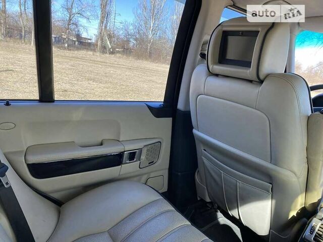 Черный Ленд Ровер Рендж Ровер, объемом двигателя 4.2 л и пробегом 400 тыс. км за 11000 $, фото 12 на Automoto.ua