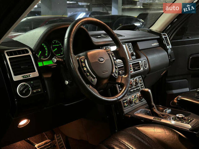 Чорний Ленд Ровер Рендж Ровер, об'ємом двигуна 4.2 л та пробігом 150 тис. км за 13700 $, фото 10 на Automoto.ua