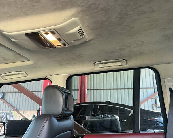 Чорний Ленд Ровер Рендж Ровер, об'ємом двигуна 4.2 л та пробігом 250 тис. км за 15000 $, фото 6 на Automoto.ua