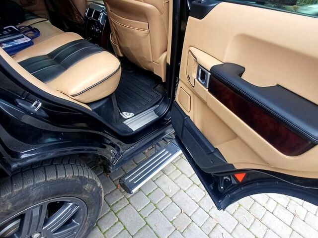 Черный Ленд Ровер Рендж Ровер, объемом двигателя 3.6 л и пробегом 250 тыс. км за 11000 $, фото 5 на Automoto.ua