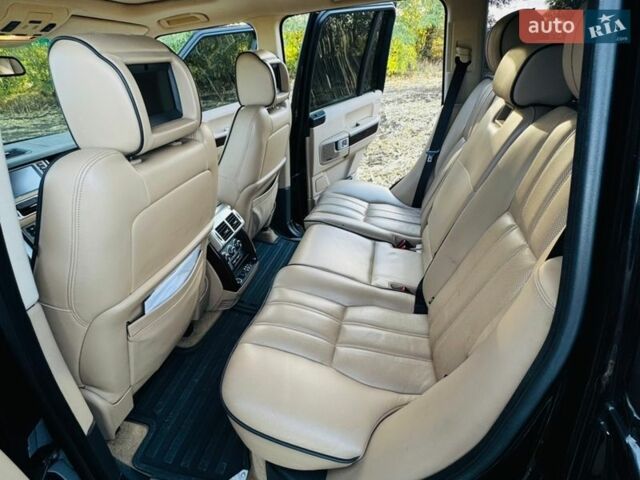 Черный Ленд Ровер Рендж Ровер, объемом двигателя 4.2 л и пробегом 243 тыс. км за 12000 $, фото 13 на Automoto.ua