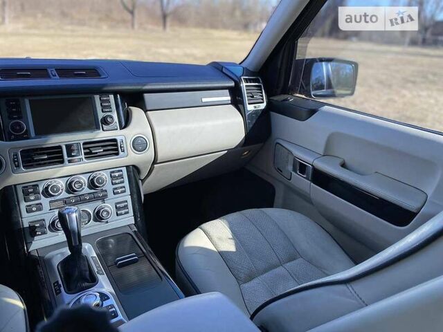 Черный Ленд Ровер Рендж Ровер, объемом двигателя 4.2 л и пробегом 400 тыс. км за 11000 $, фото 14 на Automoto.ua