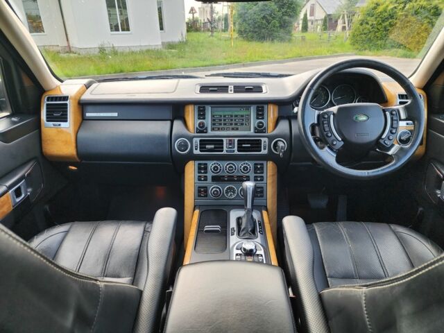 Чорний Ленд Ровер Рендж Ровер, об'ємом двигуна 0 л та пробігом 179 тис. км за 5786 $, фото 23 на Automoto.ua