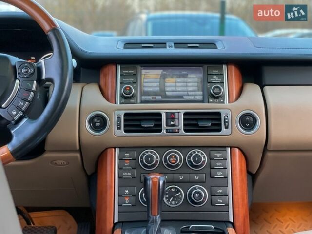 Чорний Ленд Ровер Рендж Ровер, об'ємом двигуна 3.6 л та пробігом 142 тис. км за 19655 $, фото 64 на Automoto.ua