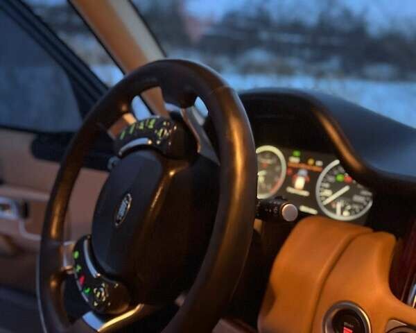 Чорний Ленд Ровер Рендж Ровер, об'ємом двигуна 5 л та пробігом 315 тис. км за 15000 $, фото 9 на Automoto.ua