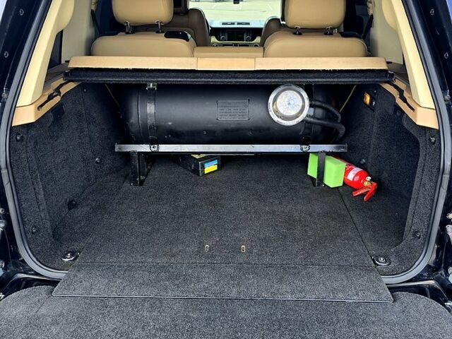 Чорний Ленд Ровер Рендж Ровер, об'ємом двигуна 4.2 л та пробігом 0 тис. км за 11500 $, фото 10 на Automoto.ua