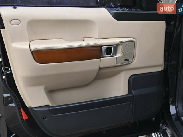 Чорний Ленд Ровер Рендж Ровер, об'ємом двигуна 3.63 л та пробігом 142 тис. км за 18800 $, фото 21 на Automoto.ua