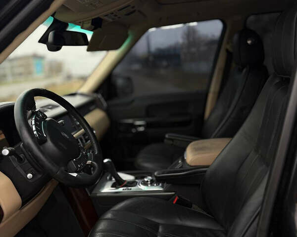 Черный Ленд Ровер Рендж Ровер, объемом двигателя 5 л и пробегом 300 тыс. км за 12600 $, фото 11 на Automoto.ua