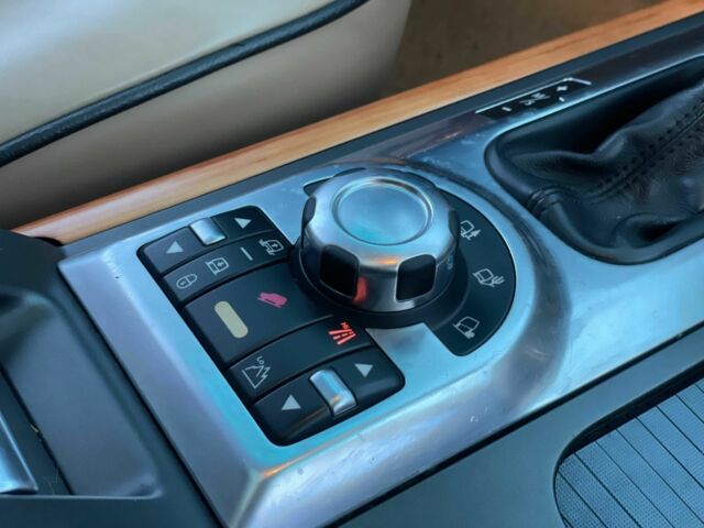 Чорний Ленд Ровер Рендж Ровер, об'ємом двигуна 3.6 л та пробігом 142 тис. км за 19655 $, фото 18 на Automoto.ua