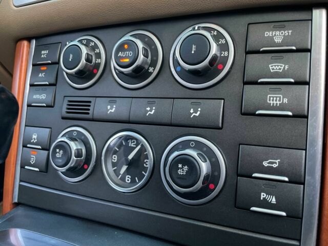 Чорний Ленд Ровер Рендж Ровер, об'ємом двигуна 3.6 л та пробігом 142 тис. км за 19655 $, фото 20 на Automoto.ua