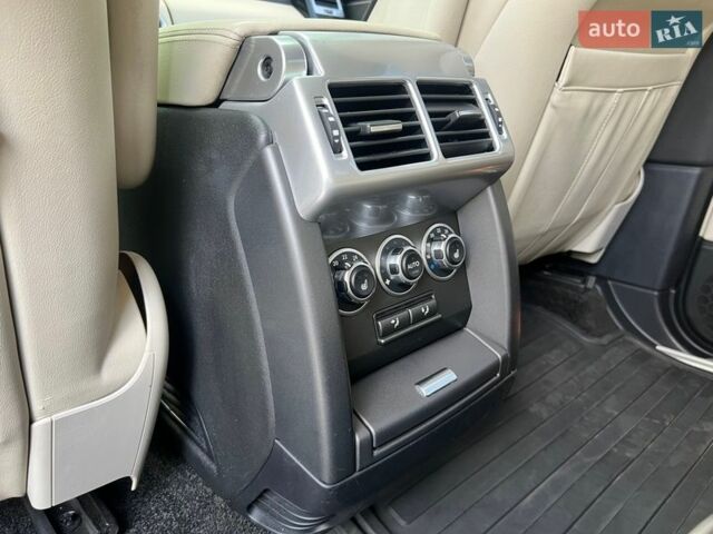 Чорний Ленд Ровер Рендж Ровер, об'ємом двигуна 5 л та пробігом 217 тис. км за 13900 $, фото 22 на Automoto.ua
