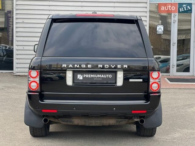 Чорний Ленд Ровер Рендж Ровер, об'ємом двигуна 5 л та пробігом 217 тис. км за 13900 $, фото 10 на Automoto.ua