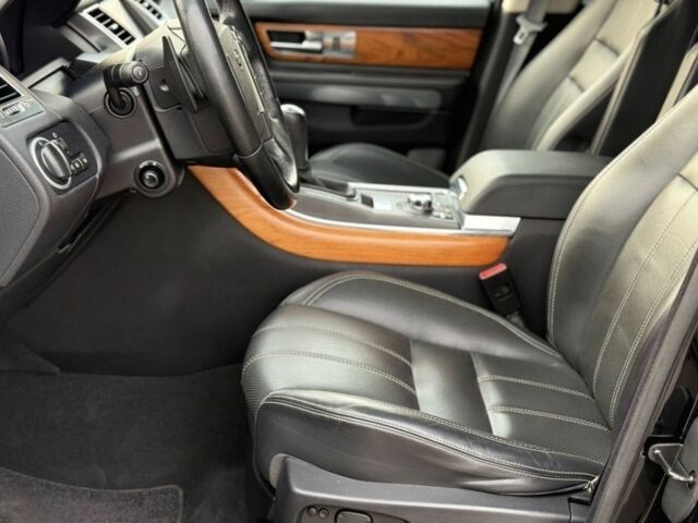 Черный Ленд Ровер Рендж Ровер, объемом двигателя 3 л и пробегом 235 тыс. км за 3400 $, фото 9 на Automoto.ua