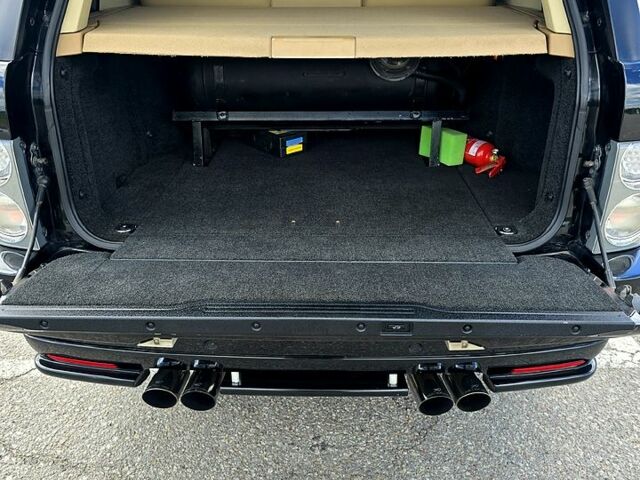 Чорний Ленд Ровер Рендж Ровер, об'ємом двигуна 4.2 л та пробігом 0 тис. км за 11500 $, фото 9 на Automoto.ua