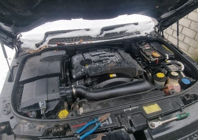 Черный Ленд Ровер Рендж Ровер, объемом двигателя 2 л и пробегом 250 тыс. км за 2900 $, фото 2 на Automoto.ua