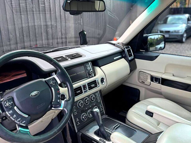 Чорний Ленд Ровер Рендж Ровер, об'ємом двигуна 5 л та пробігом 186 тис. км за 12500 $, фото 7 на Automoto.ua