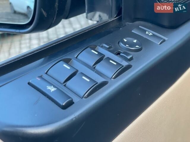 Чорний Ленд Ровер Рендж Ровер, об'ємом двигуна 3.6 л та пробігом 142 тис. км за 19655 $, фото 49 на Automoto.ua