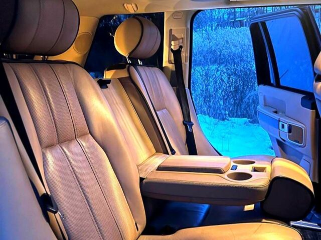 Черный Ленд Ровер Рендж Ровер, объемом двигателя 5 л и пробегом 315 тыс. км за 15000 $, фото 8 на Automoto.ua