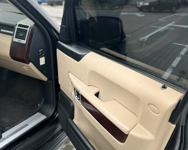 Черный Ленд Ровер Рендж Ровер, объемом двигателя 5 л и пробегом 167 тыс. км за 17400 $, фото 11 на Automoto.ua