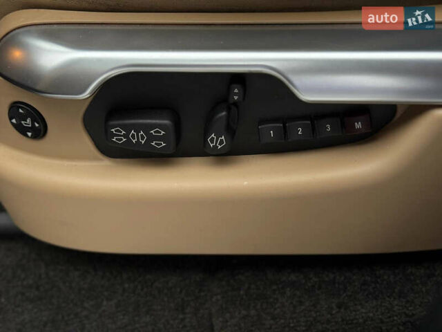 Черный Ленд Ровер Рендж Ровер, объемом двигателя 5 л и пробегом 189 тыс. км за 13300 $, фото 11 на Automoto.ua