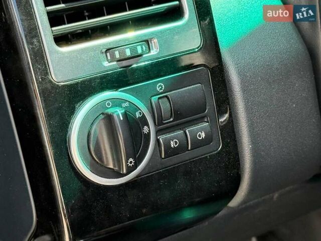 Чорний Ленд Ровер Рендж Ровер, об'ємом двигуна 3.6 л та пробігом 280 тис. км за 18290 $, фото 13 на Automoto.ua