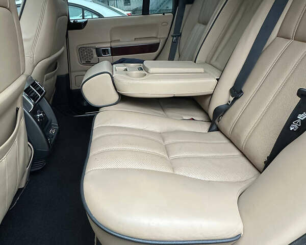 Черный Ленд Ровер Рендж Ровер, объемом двигателя 5 л и пробегом 168 тыс. км за 15900 $, фото 15 на Automoto.ua