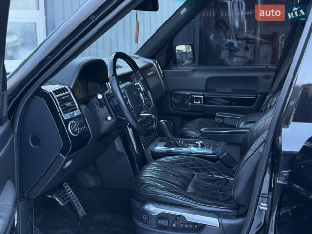 Чорний Ленд Ровер Рендж Ровер, об'ємом двигуна 5 л та пробігом 190 тис. км за 13999 $, фото 12 на Automoto.ua
