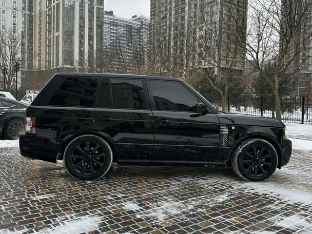 Чорний Ленд Ровер Рендж Ровер, об'ємом двигуна 5 л та пробігом 220 тис. км за 15000 $, фото 3 на Automoto.ua