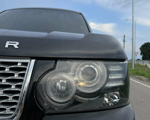 Чорний Ленд Ровер Рендж Ровер, об'ємом двигуна 5 л та пробігом 322 тис. км за 18000 $, фото 2 на Automoto.ua